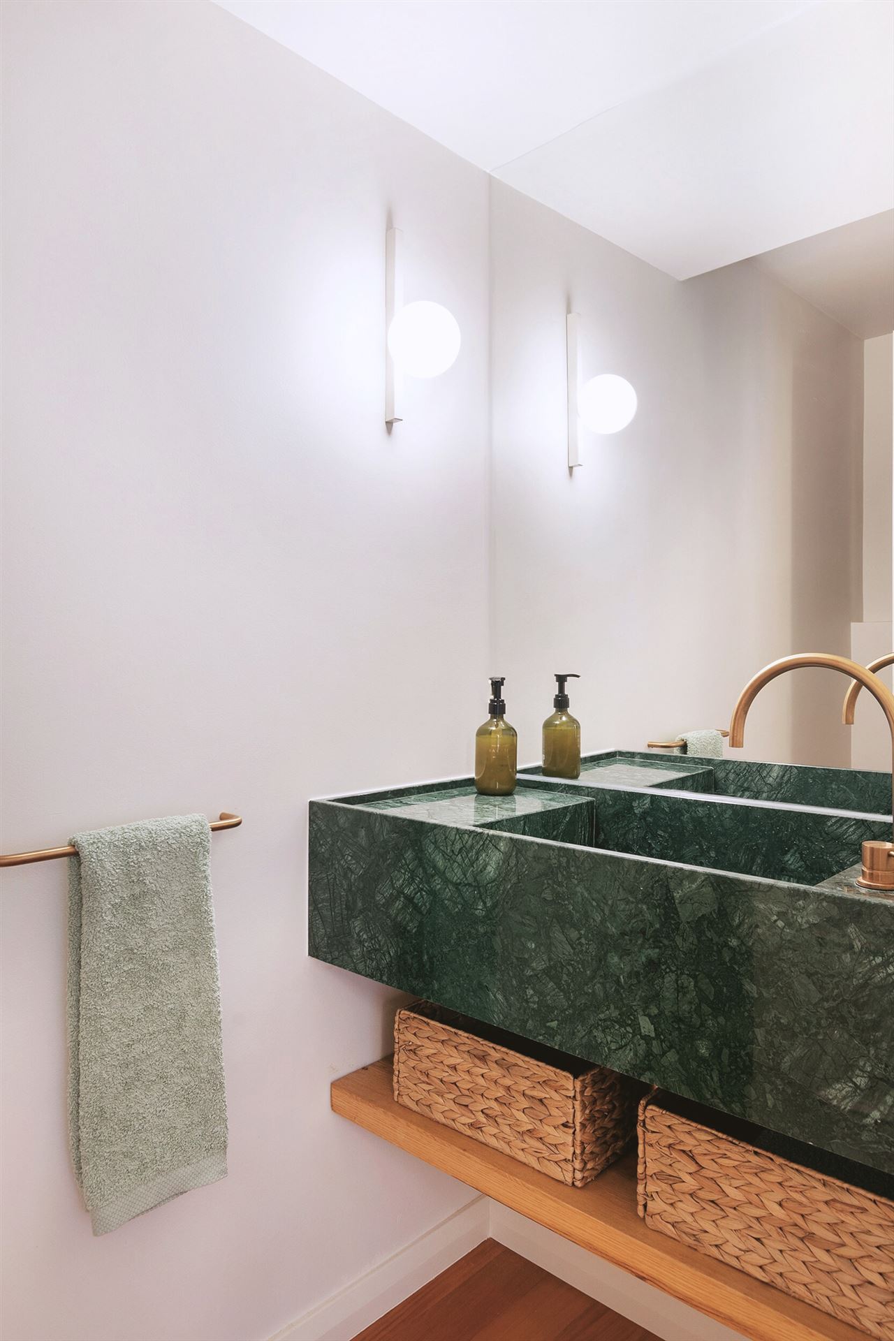 Casa VB, bathroom