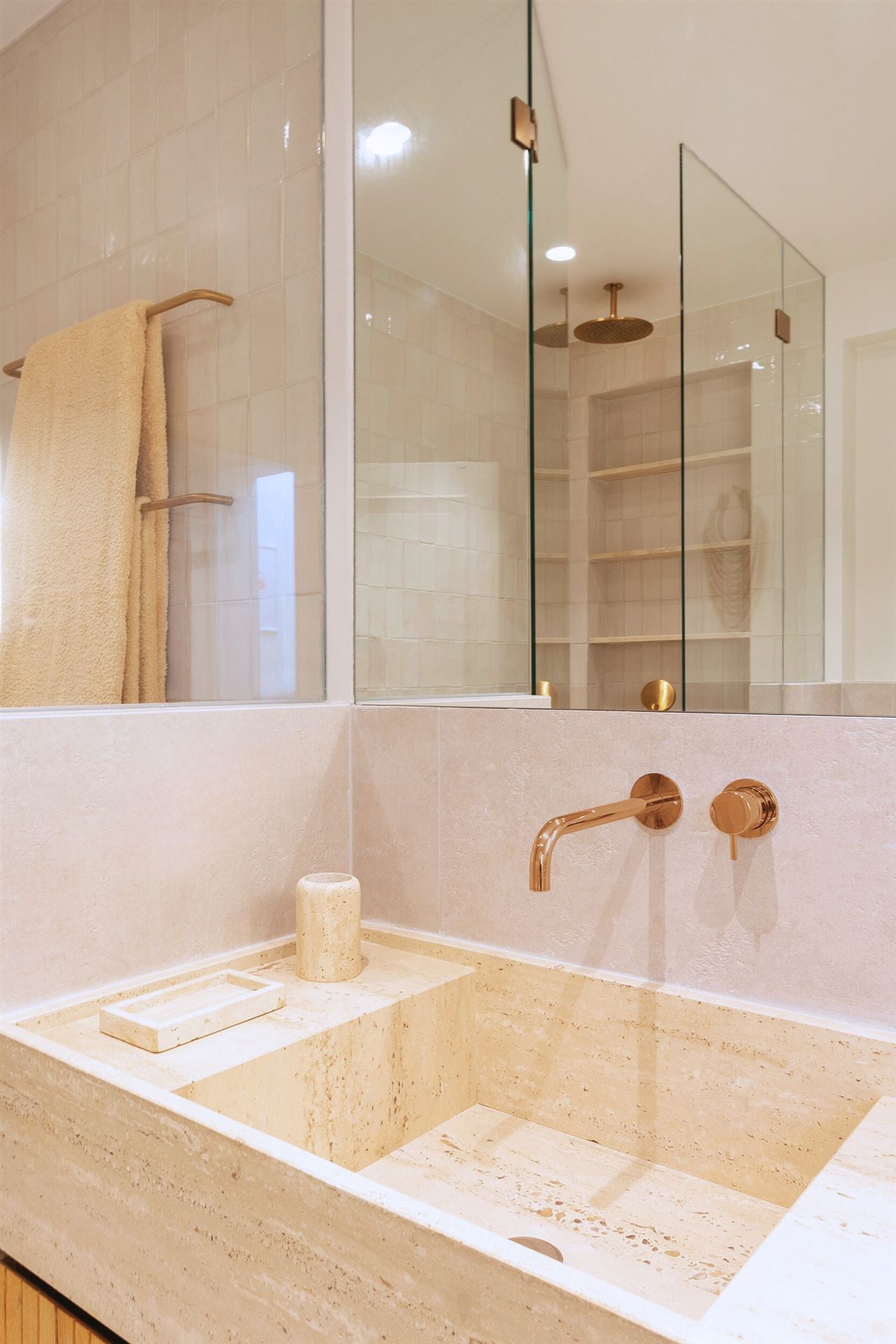 Casa VB, bathroom