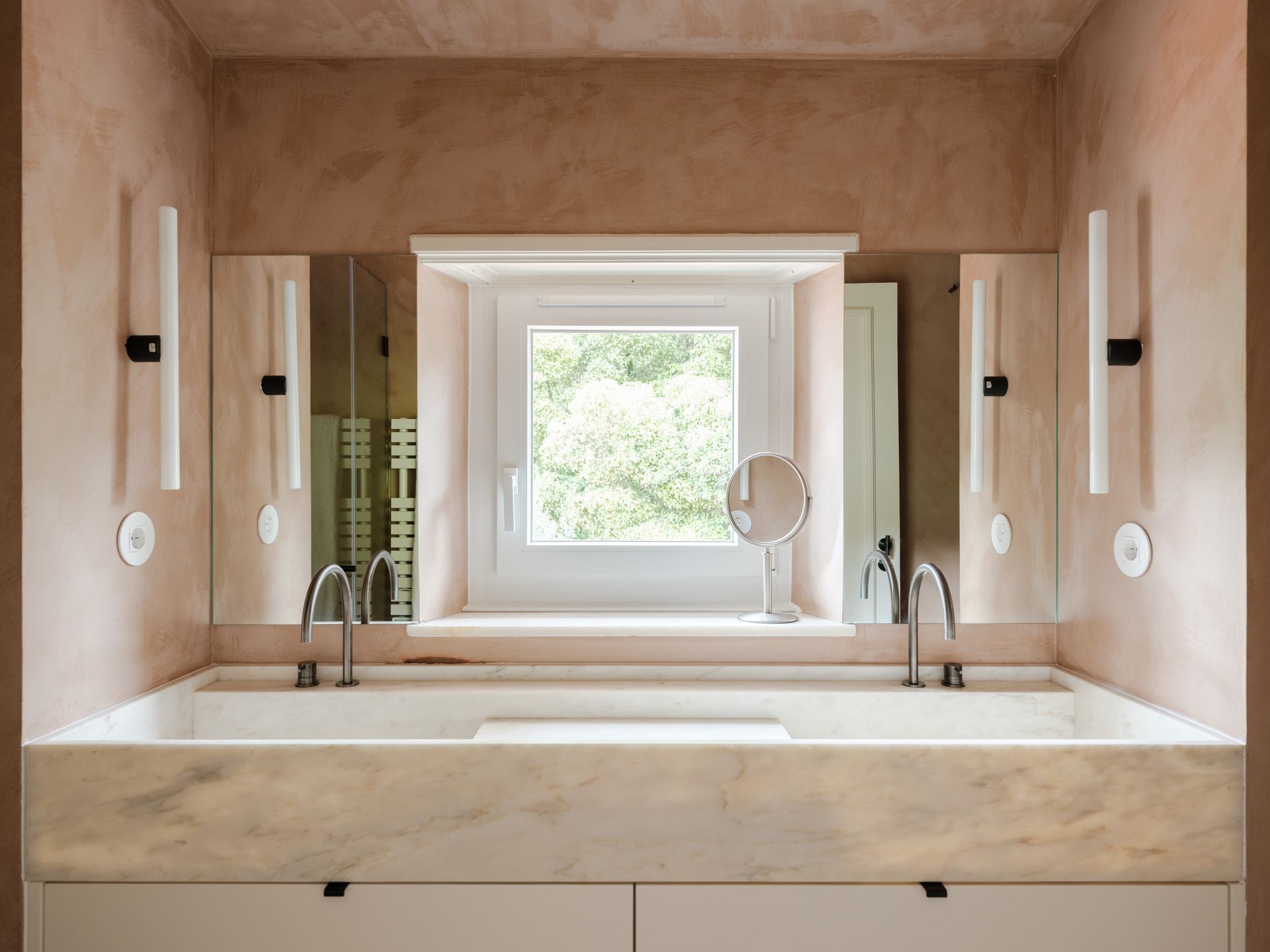 Casa Dinamarca, bathroom