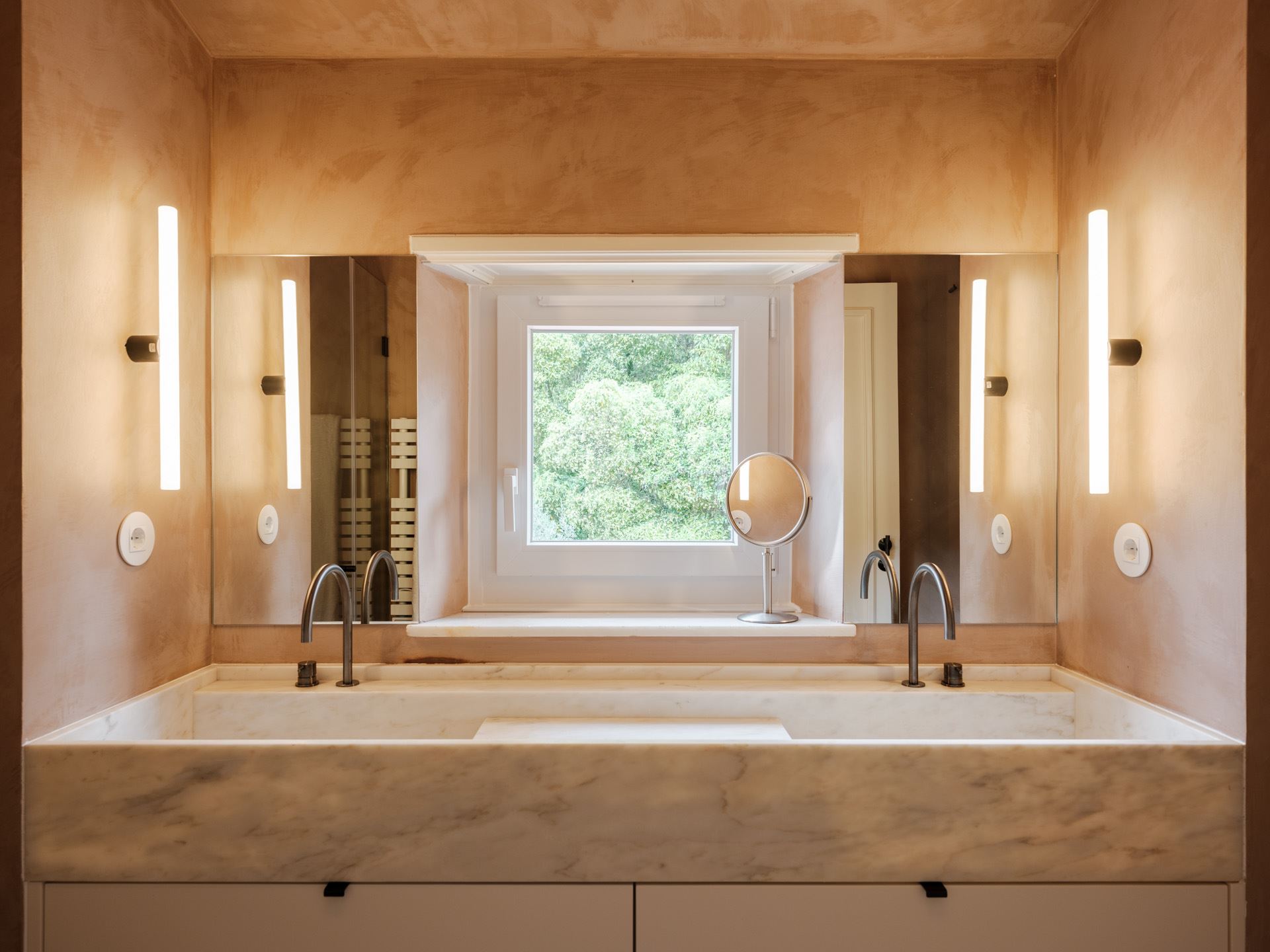 Casa Dinamarca, bathroom