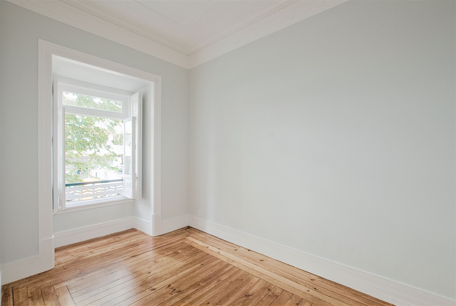 LC Studio, Elias Rooms
