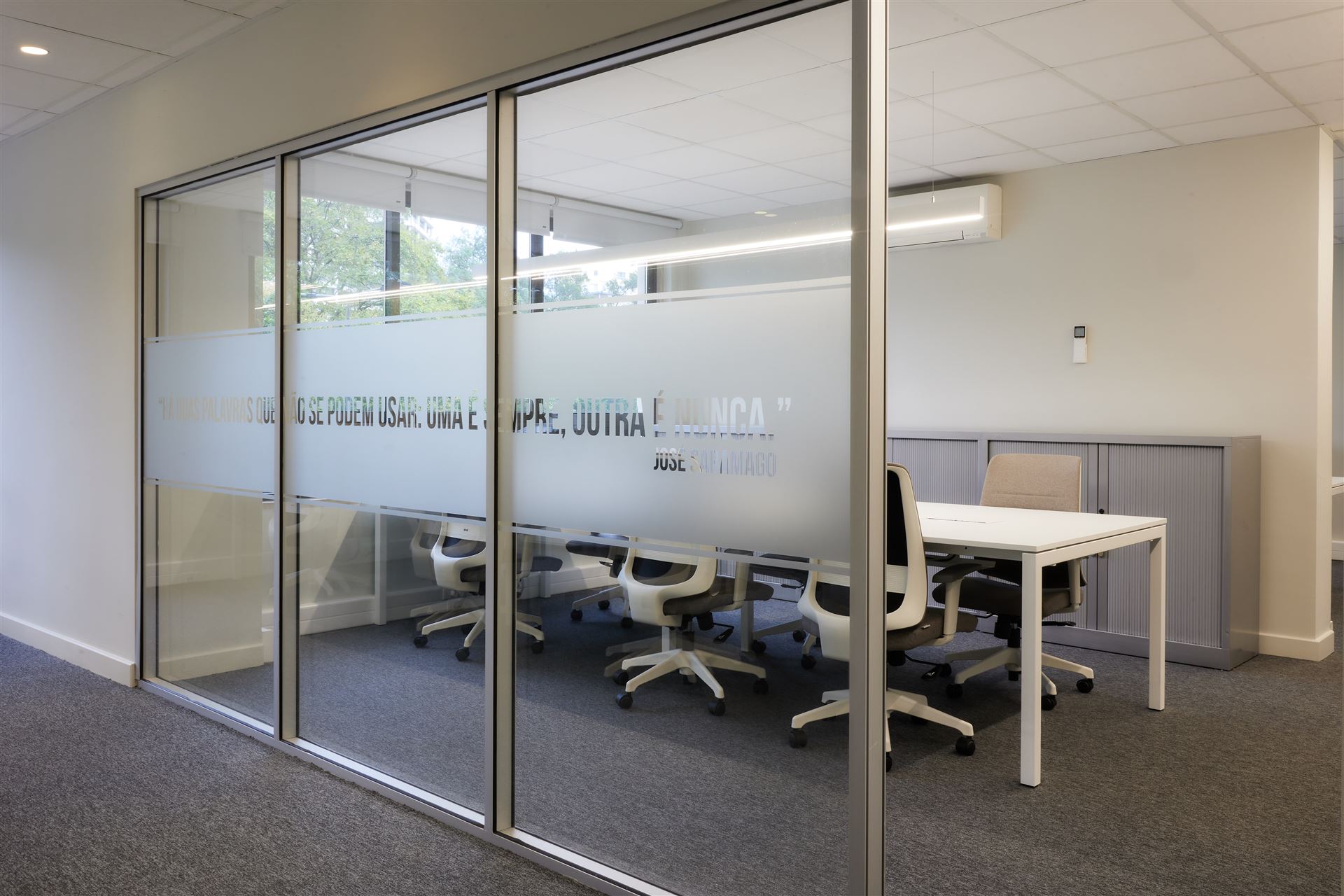 Embrace Travel Agency, architectural photography