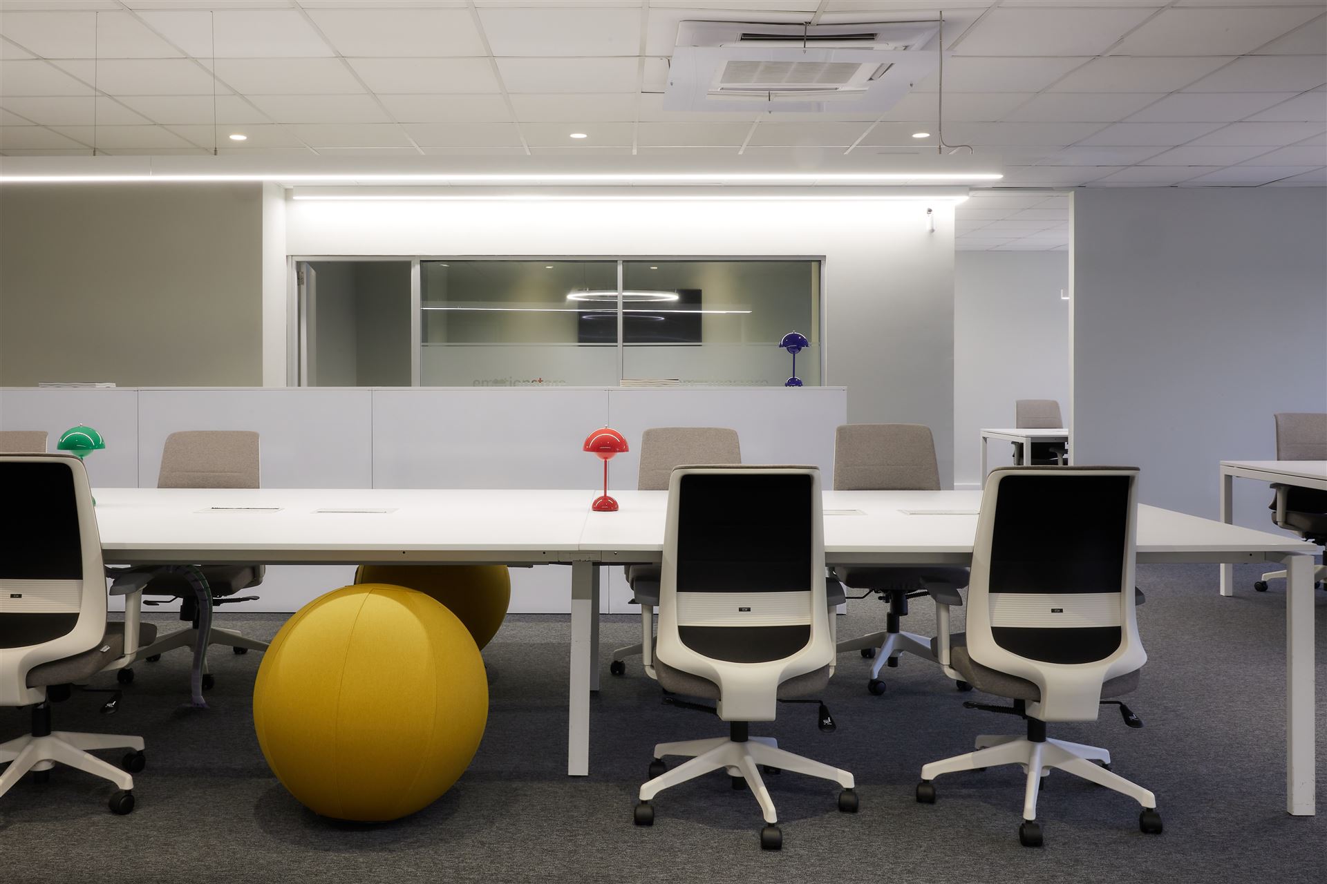 Embrace Travel Agency, architectural photography
