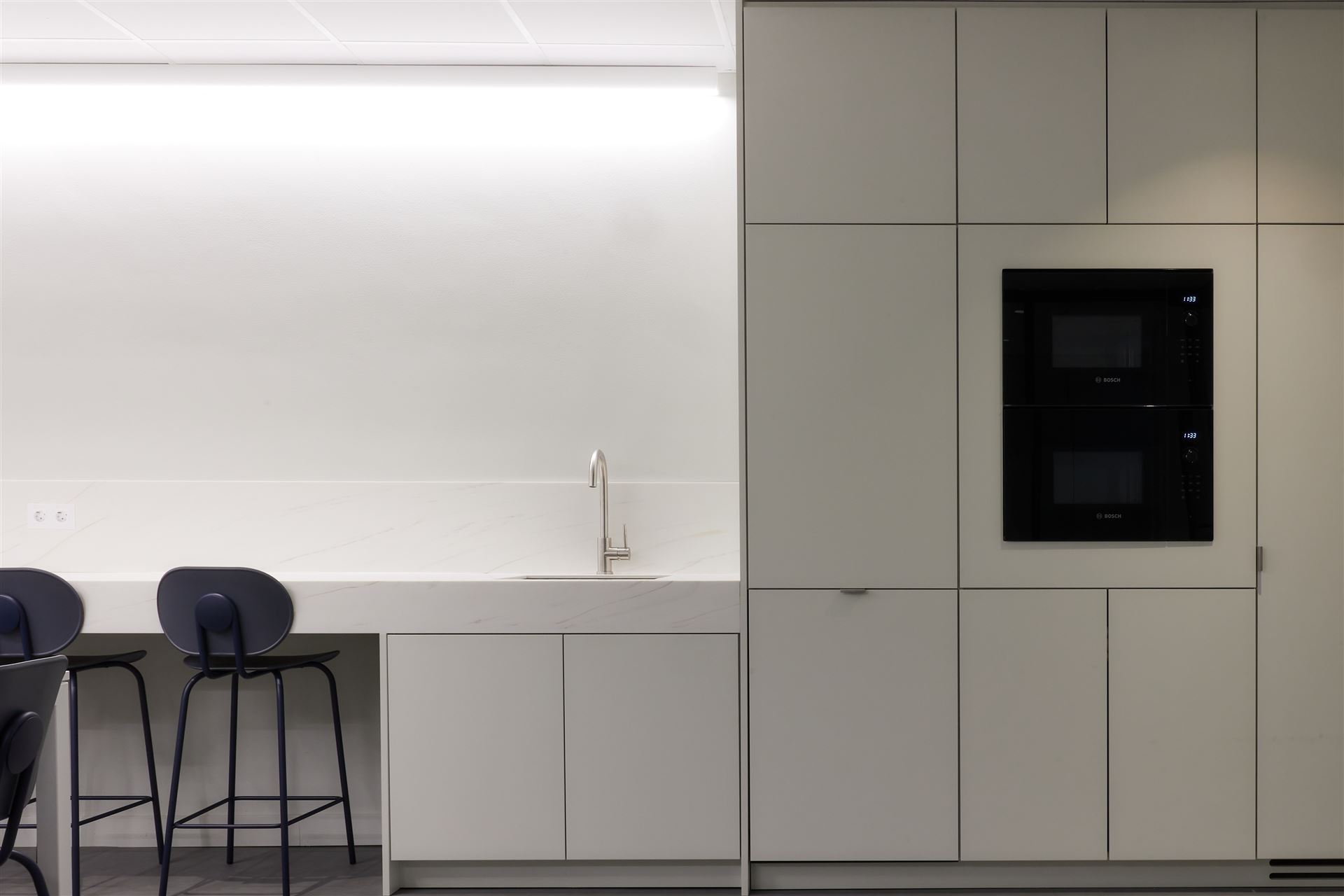 Embrace Travel Agency, architectural photography
