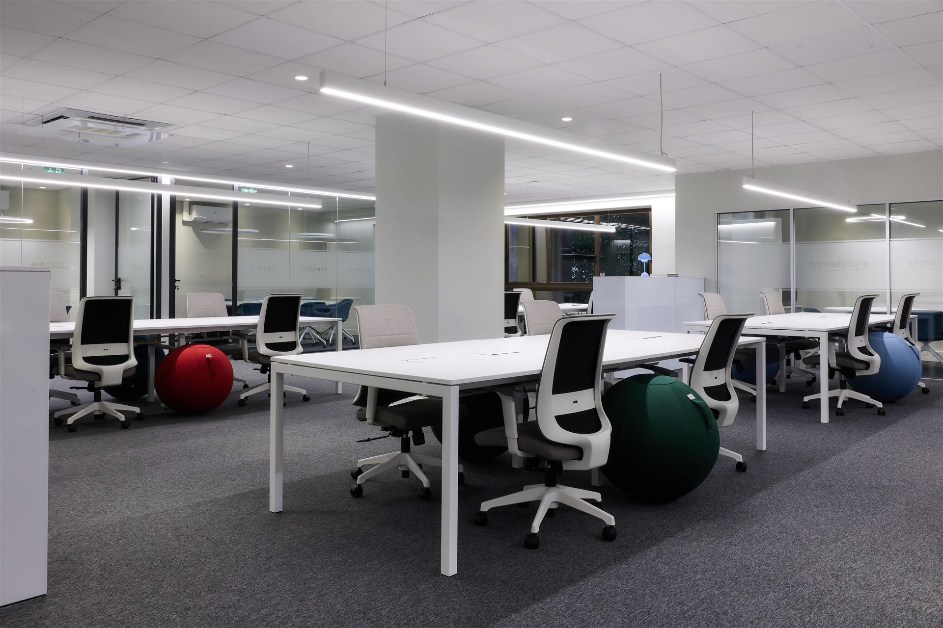 Embrace Travel Agency, architectural photography