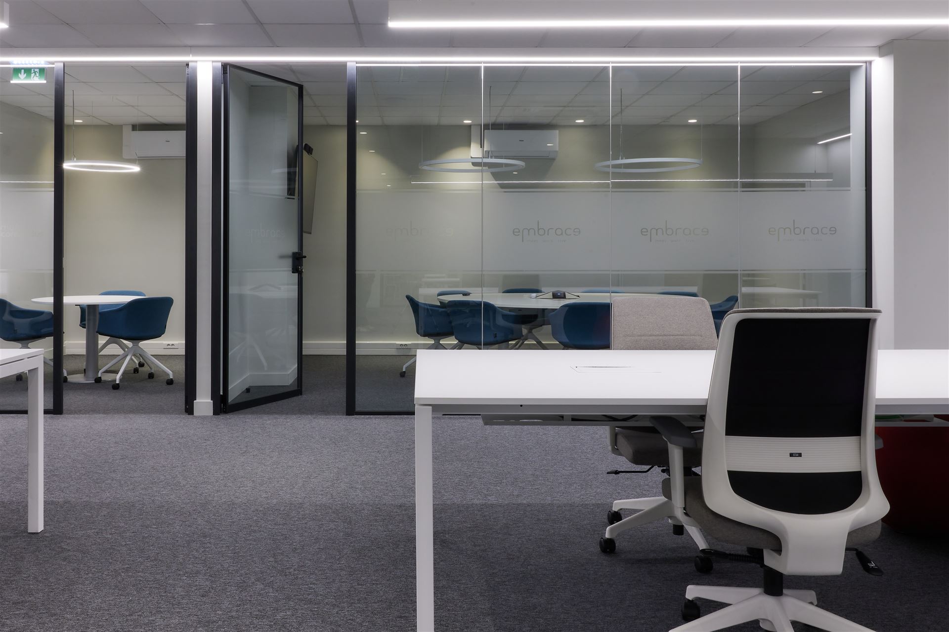 Embrace Travel Agency, architectural photography